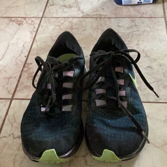 Women Nike Pegasus running shoe size 8.5 - Picture 4 of 4